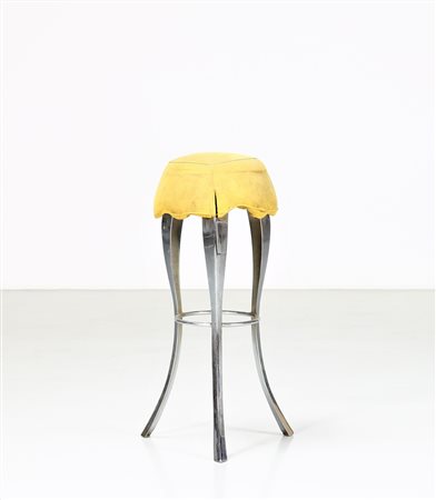 MANIFATTURA ITALIANA Sgabello in metallo cromato e tessuto, anni 70. -. Cm...