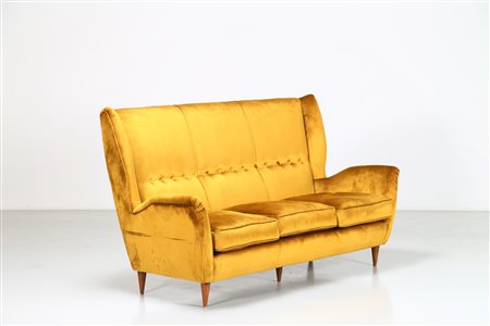 ISA BERGAMO Divano tre posti in legno e tessuto, anni 50. -. Cm 185,00 x...