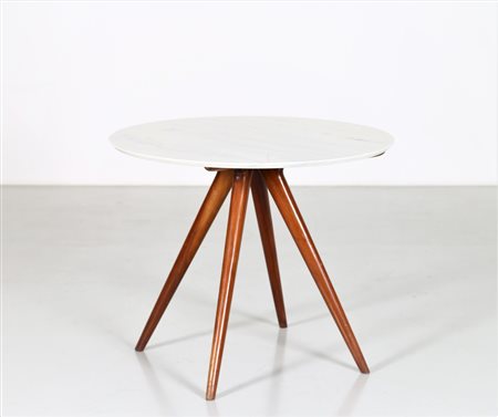 ANONIMO Tavolino in legno con piano in marmo, anni 50. -. Cm 93,00 x 76,00 x...
