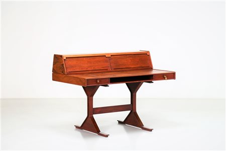 FRATTINI GIANFRANCO (1926 - 2004) Scrivania in palissandro, per Bernini, anni...