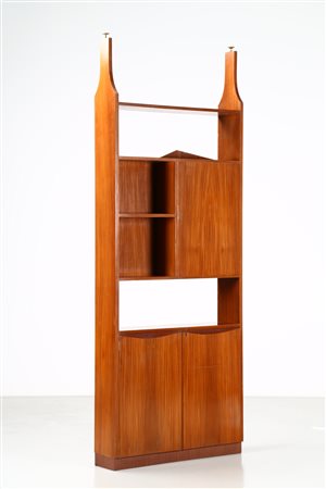 MANIFATTURA ITALIANA Libreria da centro in mogano e dettagli in ottone, anni...
