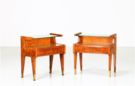 MANIFATTURA ITALIANA Coppia comodini in radica e puntali in ottone, anni 30 ....