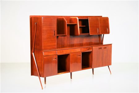 CAVATORTA SILVIO Mobile da parete in mogano, anni 50. -. Cm 245,00 x 162,00 x...