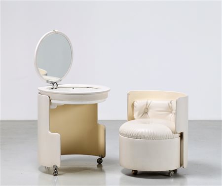MASSONI LUIGI Toeletta con comodino e poltroncina in plastica, pelle e vetro,...