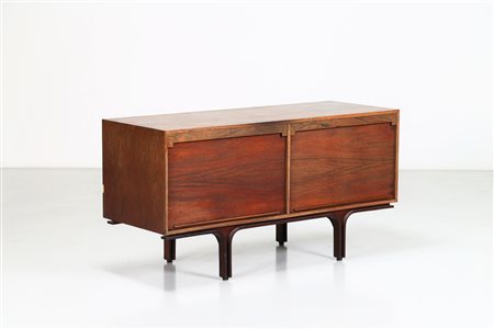 FRATTINI GIANFRANCO (1926 - 2004) Credenza in palissandro per Bernini, anni...