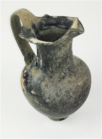 GRANDE OINOCHOE IN BUCCHERO MATERIA E TECNICA: bucchero nero lucidato a...