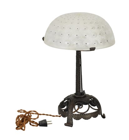 Lampada in metallo forgiato e pasta di vetro lavorata a piccole margherite...