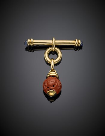 GIODOROSpilla a barretta con pendente ad anelli a sostenere un diaspro rosso...
