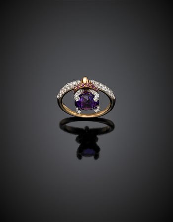 *DI GREGORIOAnello in oro rosa e bianco con ametista rotonda a charm e...