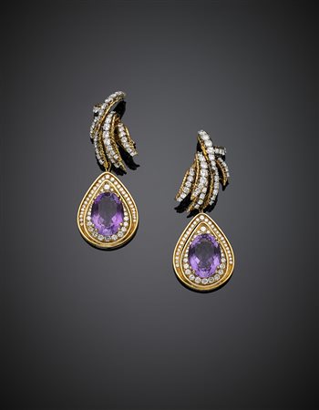 FARAONEOrecchini pendenti in oro giallo e bianco rifiniti con diamanti per...