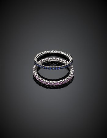 *DI GREGORIOLotto di due fedine eternity in oro bianco con zaffiri e...