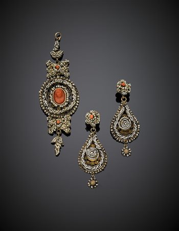 Demi-parure composta da orecchini e pendente “Trapani”, in oro 333/1000,...