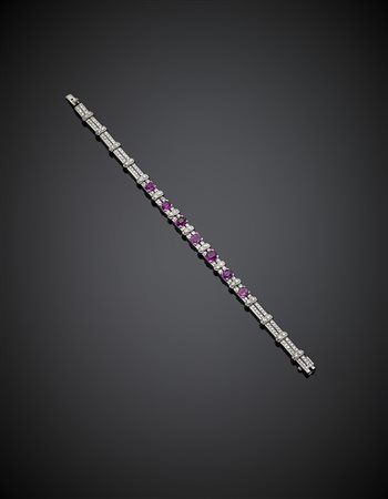 Bracciale a segmenti modulari in platino con due file di diamanti rotondi e...