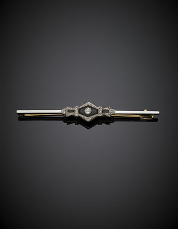 Spilla a barretta in oro giallo e platino con onice e diamanti, n.2307, g...