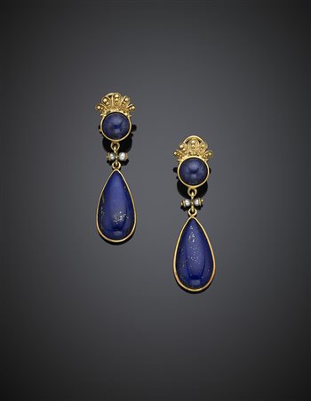 G.SACCOOrecchini pendenti in oro giallo con lapislazzuli sintetici rotondi e...