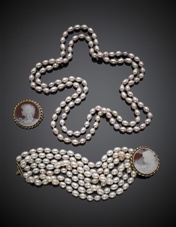 Demi-parure composta da bracciale, spilla e collana, la spilla utilizzabile...