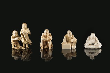 Quattro netsuke in avorio, di cui uno non firmatoGiappone, periodo Meiji...