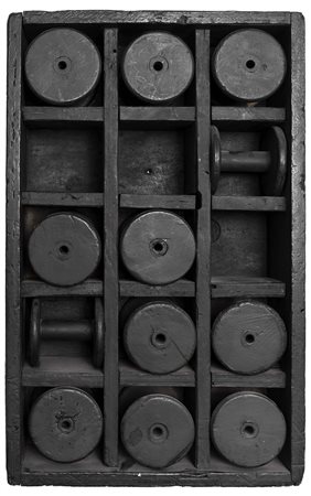 LOUISE NEVELSON (1899 - 1988) Senza titolo 1983 c. Legno dipinto 61 x 38 x 12...