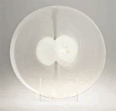 Tapio Wirkkala Grande piatto della serie “Pavoni” in vetro a mezza filigrana,...