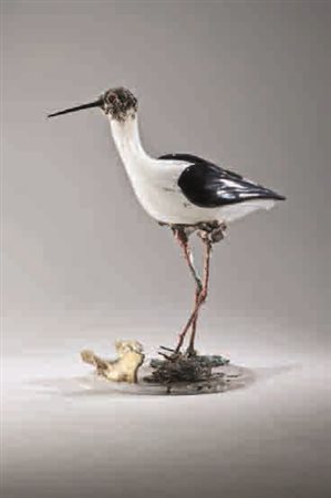 Toni Zuccheri “Cavaliere d’Italia” con corpo in vetro fenicio lattimo e ali...