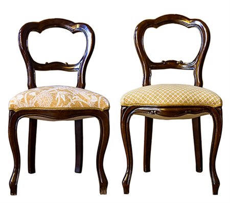 Manifattura siciliana, metà del XIX secolo Coppia di sedie con schienale a...