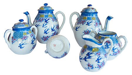 Manifattura cinese Servizio per servire il thè, composto da 2 teiere, 2...