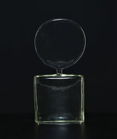 TOSO RENATO (n. 1940) Scultura. -. Cm 12,50 x 27,00 x 4,00. Figura in vetro...
