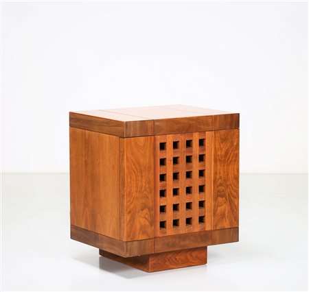 MECCANI ARREDAMENTI Mobiletto con anta a griglia . -. Cm 70,00 x 78,50 x...