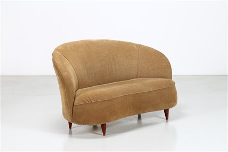 PONTI GIO' (1891 - 1979) Divanetto due posti. -. Cm 145,00 x 78,00 x 85,00....