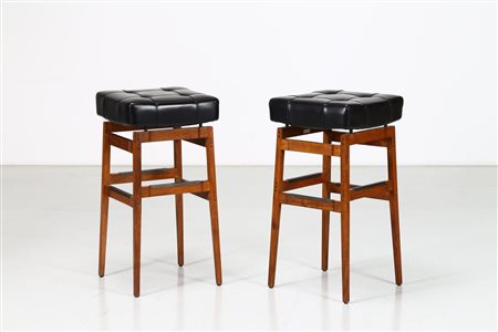 FRATTINI GIANFRANCO (1926 - 2004) Coppia di sgabelli. -. Cm 41,00 x 81,00 x...