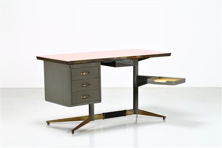 PONTI GIO' (1891 - 1979) Scrivania. -. Cm 173,00 x 78,50 x 70,00. Metallo con...