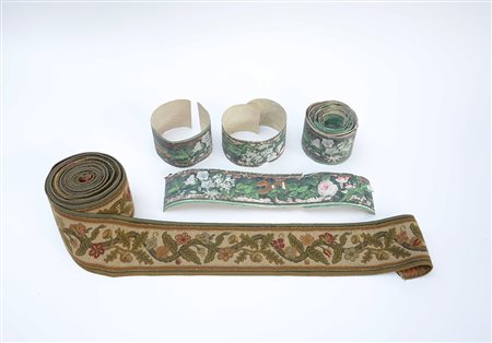 Lotto.composto da due strisce di cui una in carta papier paint e l'altra in...