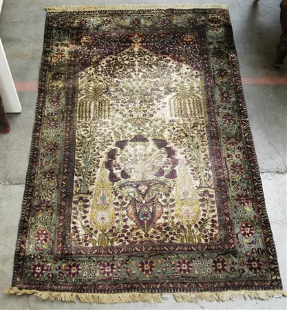 Tappeto preghiera a fondo viola (cm 204x130).