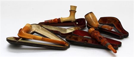 Lotto composto da quattro pipe in schiuma di manifatture diverse (difetti)