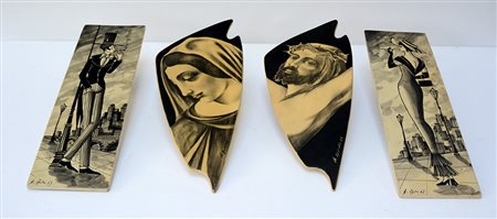 Lotto composto da due coppie di placche decorative in gesso raffigurati...