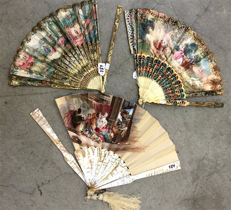 Lotto composto da tre ventagli diversi (gravi difetti)