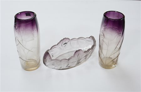 Manifattura cecoslovacca, Moiser. Trittico in vetro molato a fiori composto...