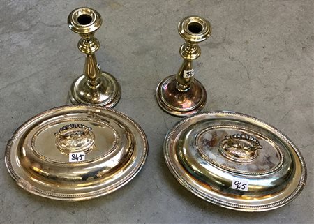 Lotto composto da una coppia di legumiere e una coppia di candelieri in...