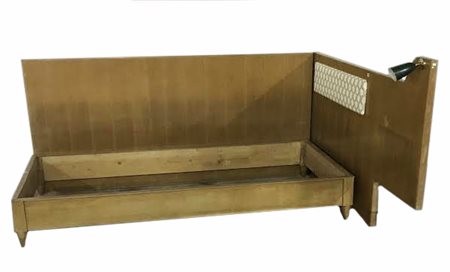 Lotto composto da un letto singolo e da una parete attrezzata completa...