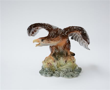 Manifattura romena "Aquila" scultura in porcellana policroma (h cm 27)