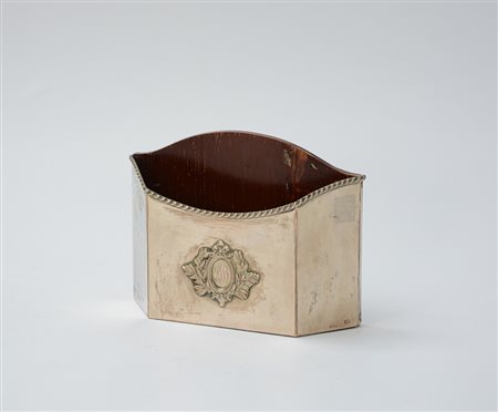 Porta corrispondenza in legno e argento con decoro vegetale in rilievo (cm...