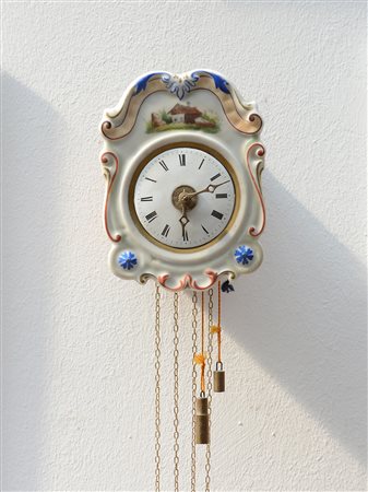 ANONIMOOrologio foresta nera, quadrante in ceramica decorato con casetta di...