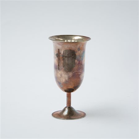 Coppa in metallo argentato (h cm 16) (difetti)