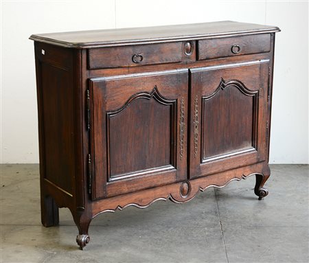 Antico credenzino provenzale a due ante e due cassetti, fascia e piedi...