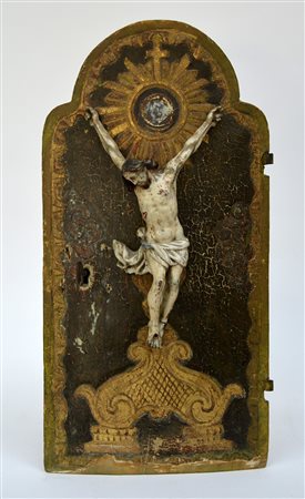 Sportello da tabernacolo in legno laccato e graffito, centrato da Cristo...