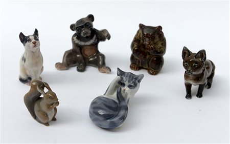 Manifatture diverse. Gruppo di sei animaletti in ceramica e porcellana...