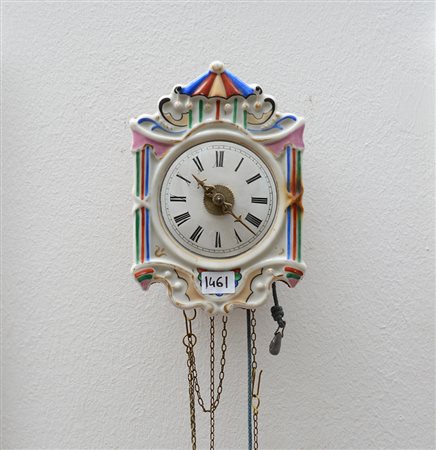 ANONIMOOrologio foresta nera, quadrante in ceramica decorato con tenda...