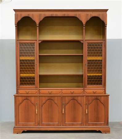 Mobile libreria a due corpi parte superiore a due ripiani ante a vetri, vani...