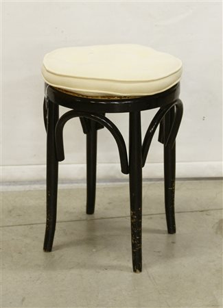 Sgabello in legno verniciato nero con seduta in cannettè (difetti)
