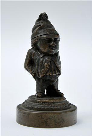 Arte del secolo XIX. Calamaio decorato a figura grottesca (h. cm 12)